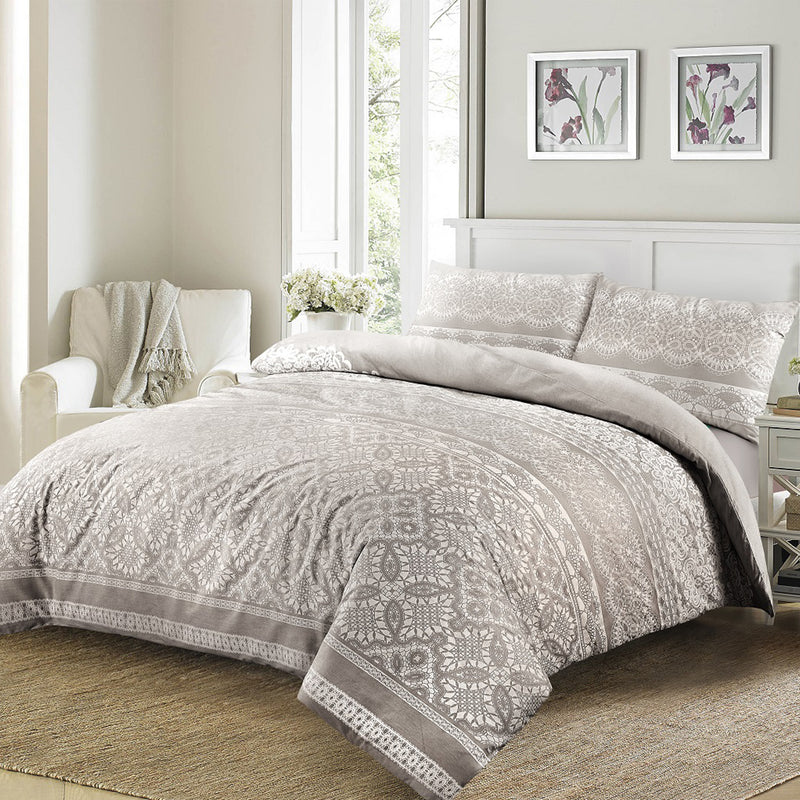 Alya Polyester Cotton Printed Duvet Cover and Pillowcase Bed Set